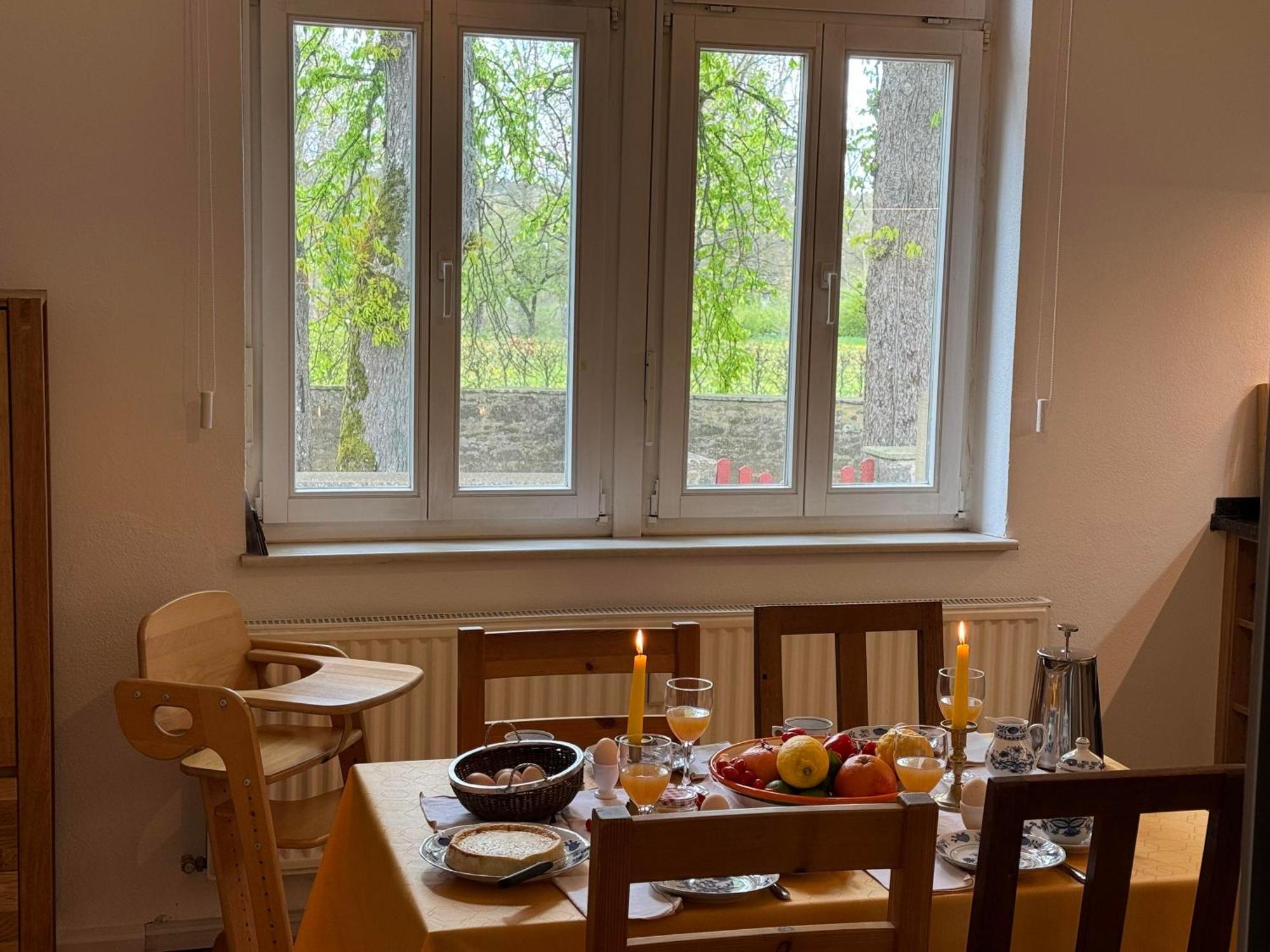L' Extravagante Im Garten Von Schloss Schmidtheim Esterno foto
